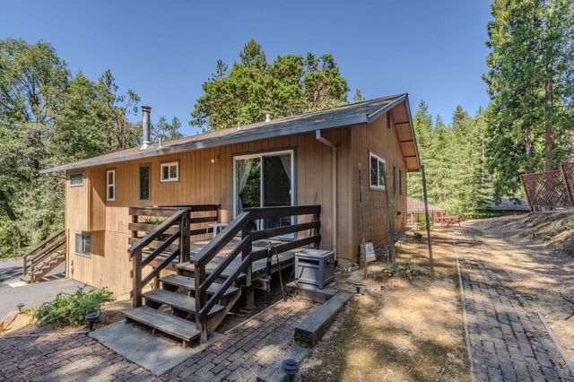 17816 N Creekside Dr, Pioneer, CA 95666