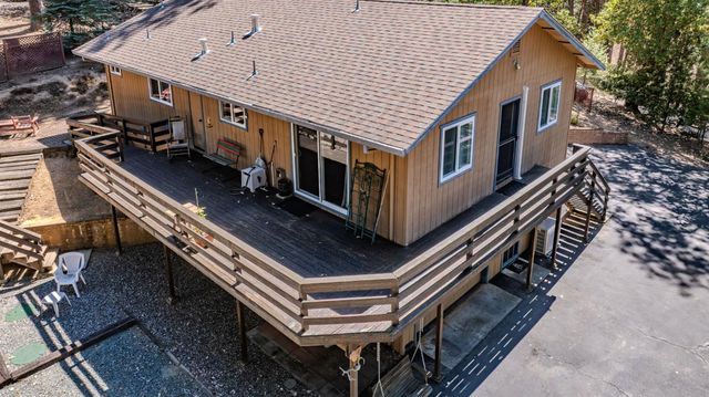 17816 N Creekside Dr, Pioneer, CA 95666