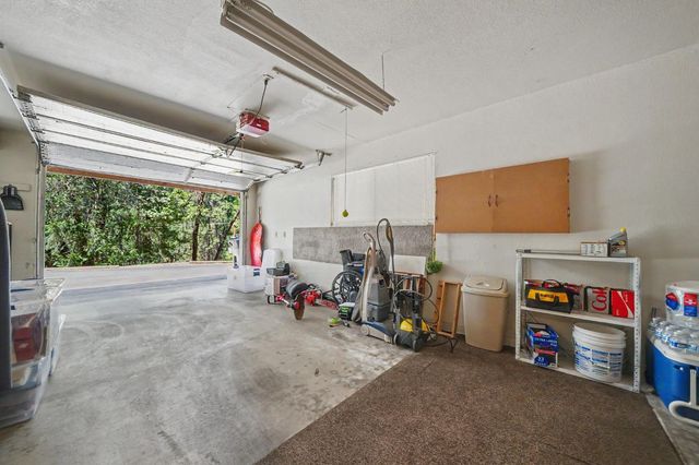 17816 N Creekside Dr, Pioneer, CA 95666