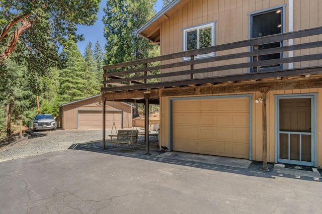 17816 N Creekside Dr, Pioneer, CA 95666