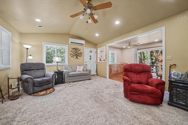 17816 N Creekside Dr, Pioneer, CA 95666