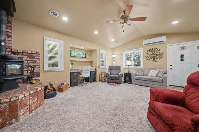 17816 N Creekside Dr, Pioneer, CA 95666
