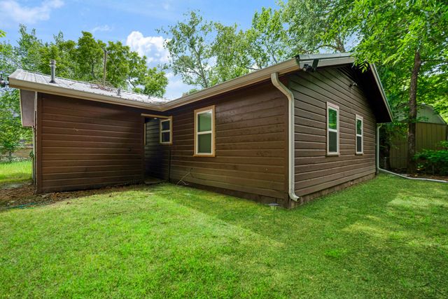 2435 Hubbard Street, Paris, TX 75460