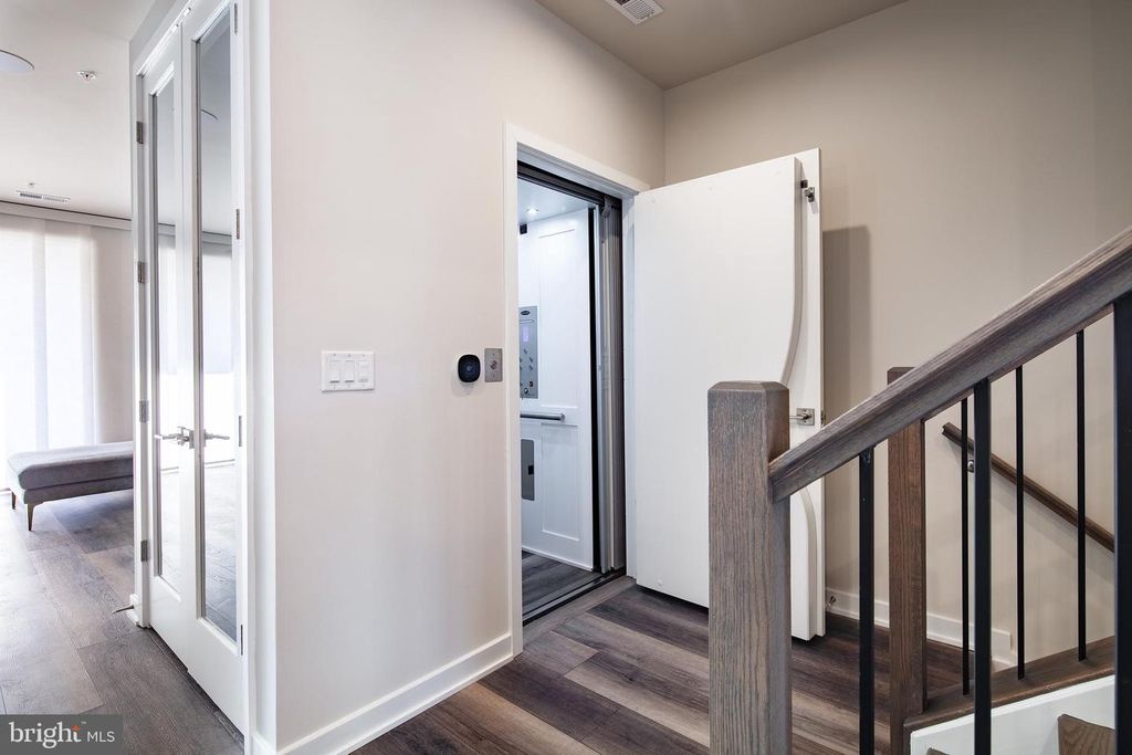 7463 BACKETT WOOD TER #1214, Mclean, VA 22102