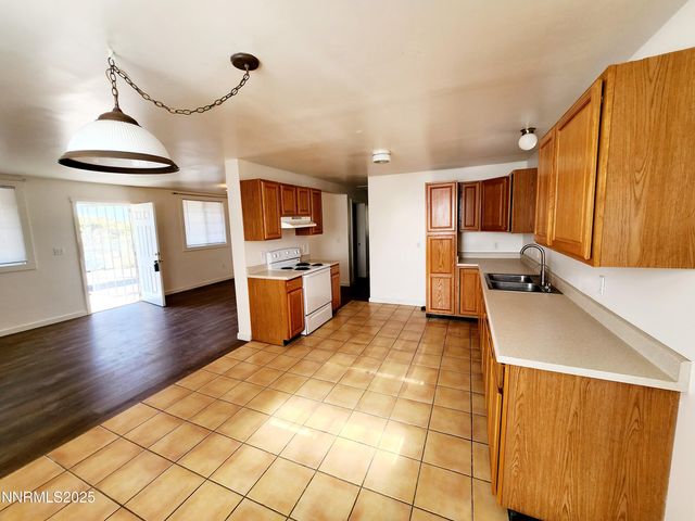 7533 Sandhill Road, Fallon, NV 89406