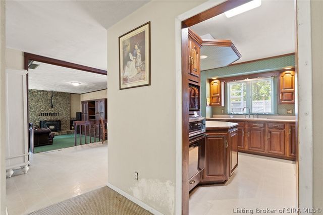 1715 Allentown Road, Sellersburg, IN 47172