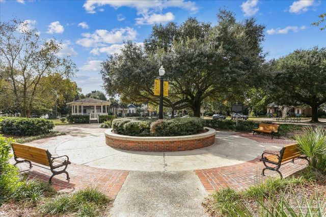 1011 N Reus St, Pensacola, FL 32501