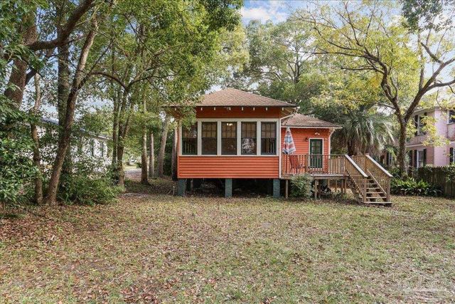 1011 N Reus St, Pensacola, FL 32501