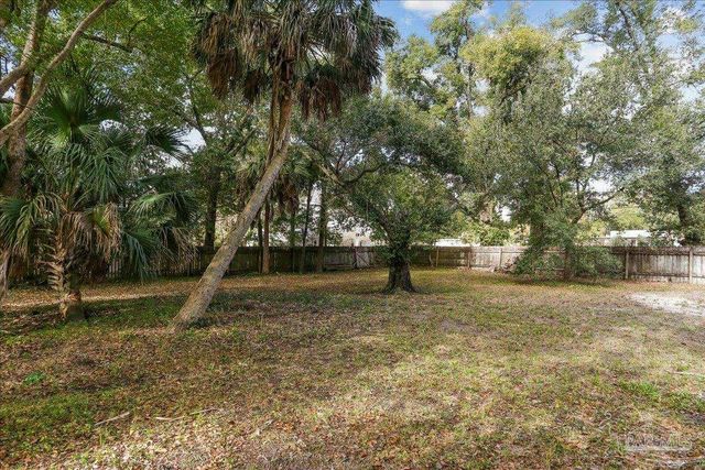 1011 N Reus St, Pensacola, FL 32501