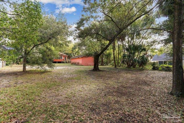 1011 N Reus St, Pensacola, FL 32501