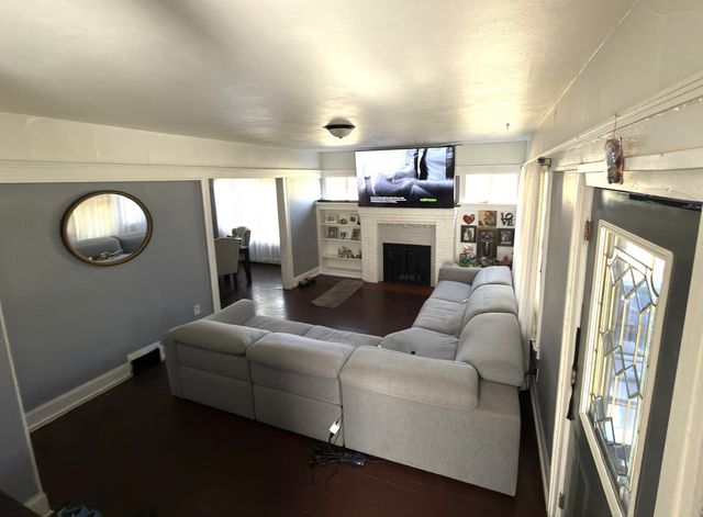 1036 N Winnebago Street, Rockford, IL 61103