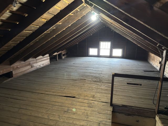 1036 N Winnebago Street, Rockford, IL 61103