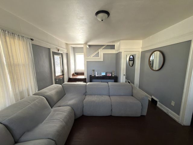 1036 N Winnebago Street, Rockford, IL 61103