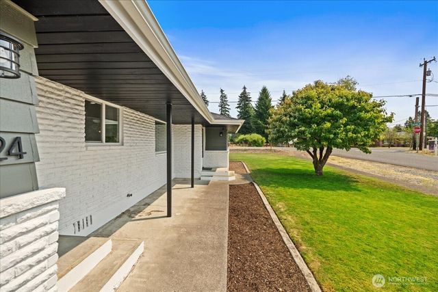 26324 SE 426th Street, Enumclaw, WA 98022
