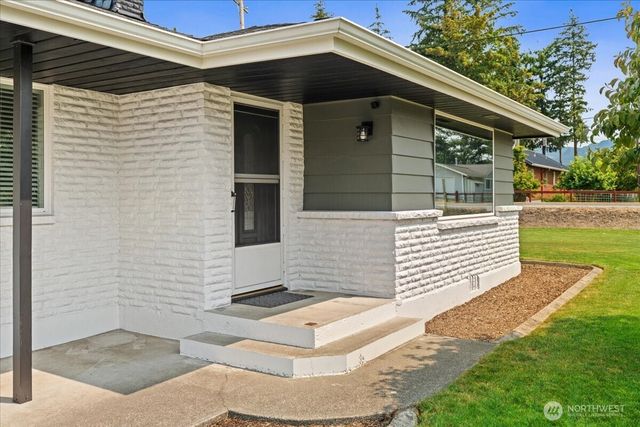 26324 SE 426th Street, Enumclaw, WA 98022