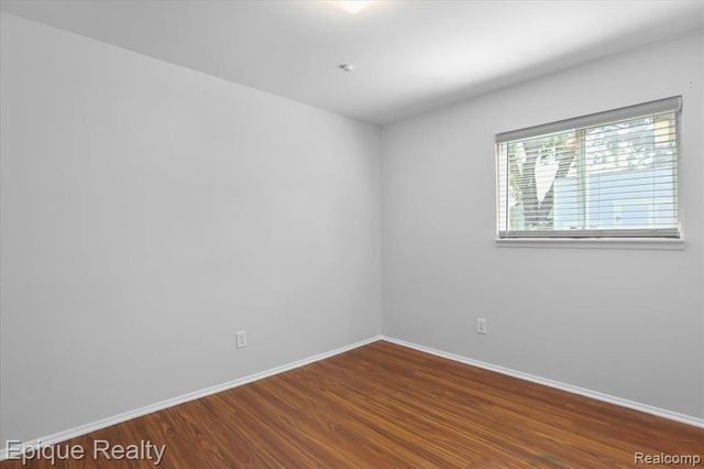 201 Parkdale Avenue, Pontiac, MI 48340