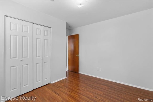 201 Parkdale Avenue, Pontiac, MI 48340