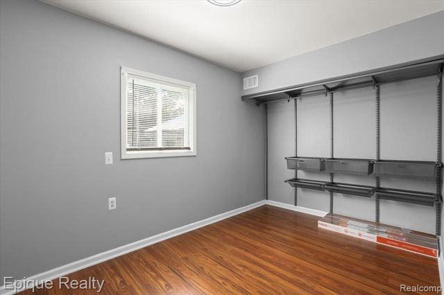 201 Parkdale Avenue, Pontiac, MI 48340