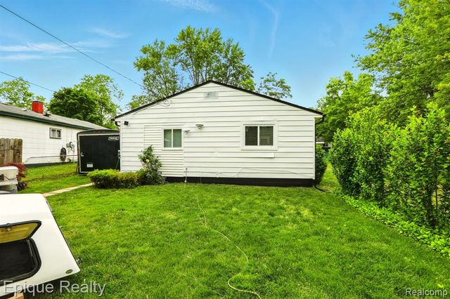 201 Parkdale Avenue, Pontiac, MI 48340