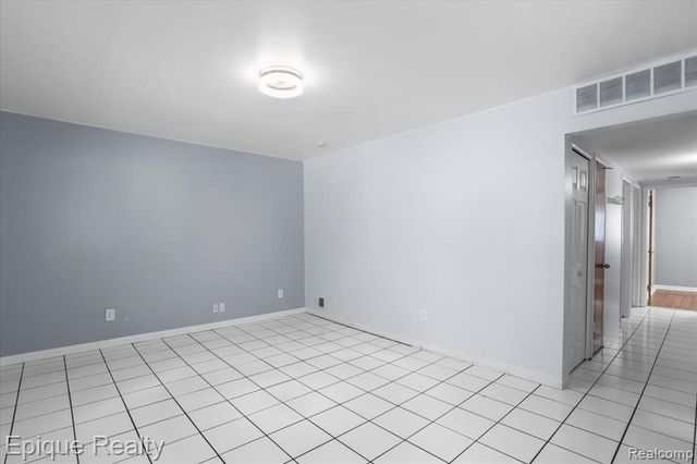 201 Parkdale Avenue, Pontiac, MI 48340