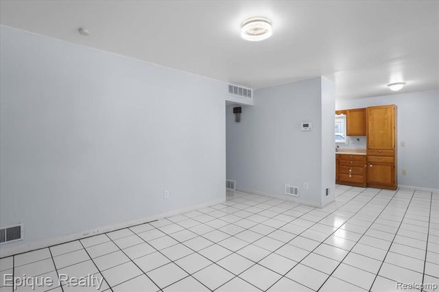 201 Parkdale Avenue, Pontiac, MI 48340