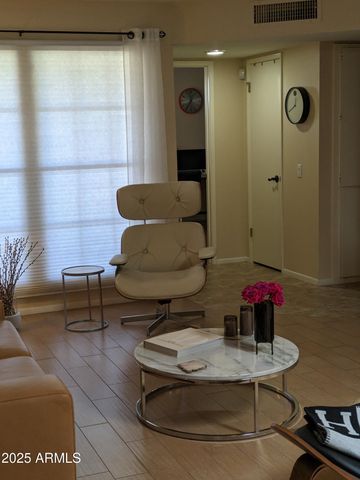 10585 W PALMERAS Drive H, Sun City, AZ 85373