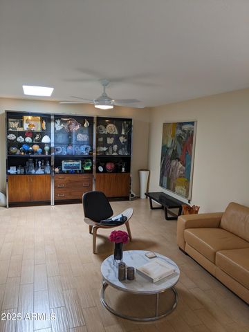 10585 W PALMERAS Drive H, Sun City, AZ 85373