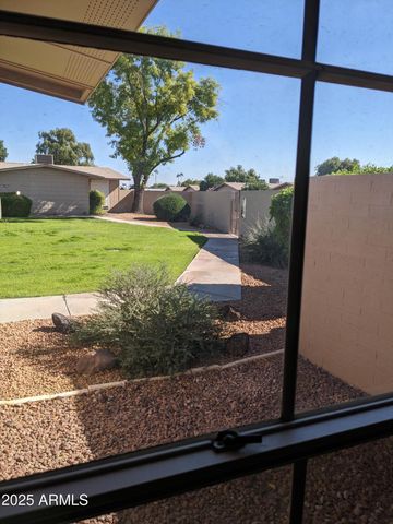 10585 W PALMERAS Drive H, Sun City, AZ 85373