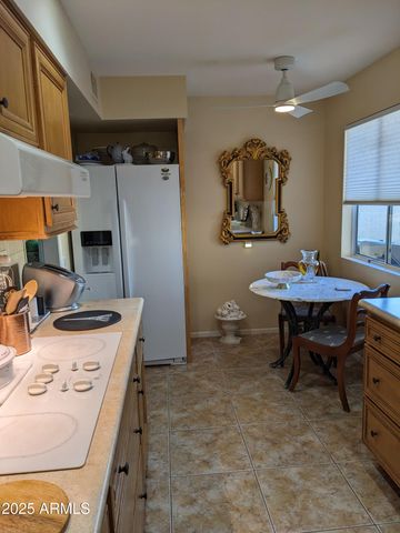 10585 W PALMERAS Drive H, Sun City, AZ 85373