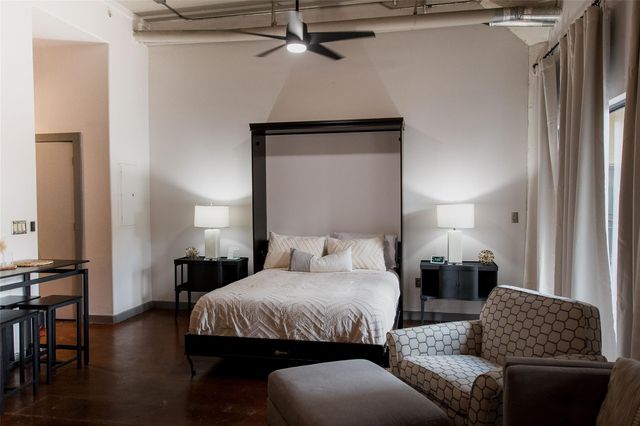 2205 Mckinney Street 309, Houston, TX 77003