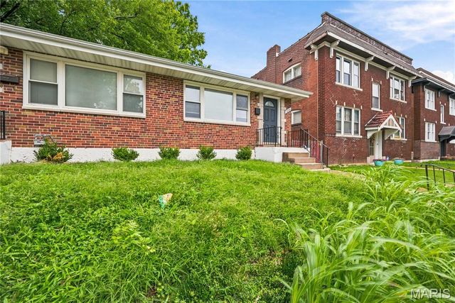 3236 S Compton Avenue, St Louis, MO 63118