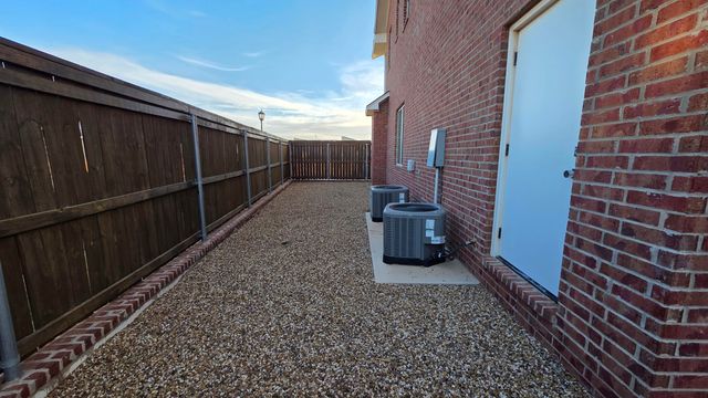 12102 Savannah Avenue, Lubbock, TX 79424