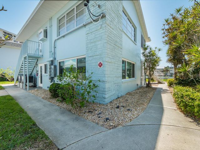 241 SKIFF POINT 1, Clearwater Beach, FL 33767