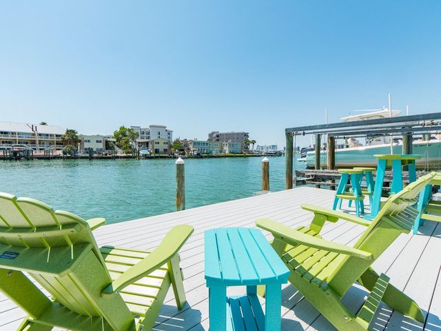 241 SKIFF POINT 1, Clearwater Beach, FL 33767