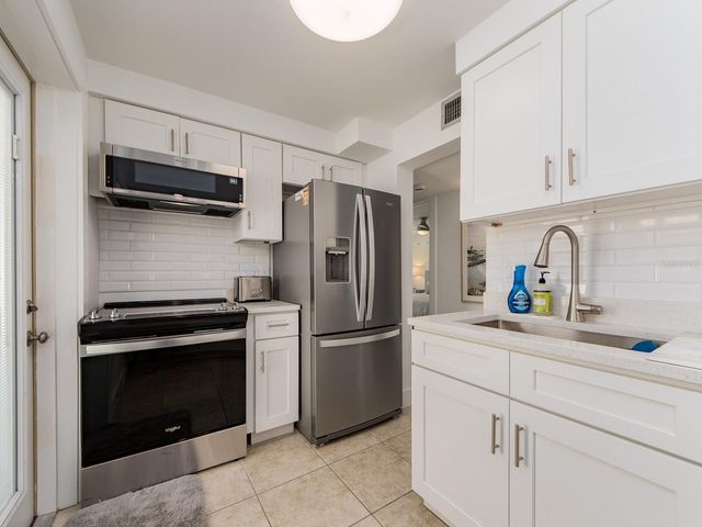 241 SKIFF POINT 1, Clearwater Beach, FL 33767