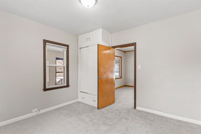 713 JEFFERSON STREET, Little Chute, WI 54140