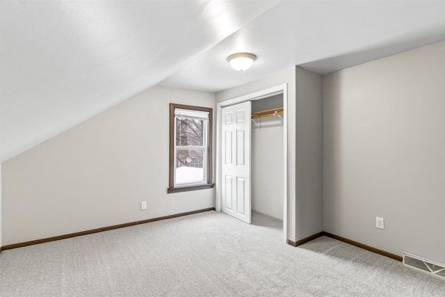 713 JEFFERSON STREET, Little Chute, WI 54140