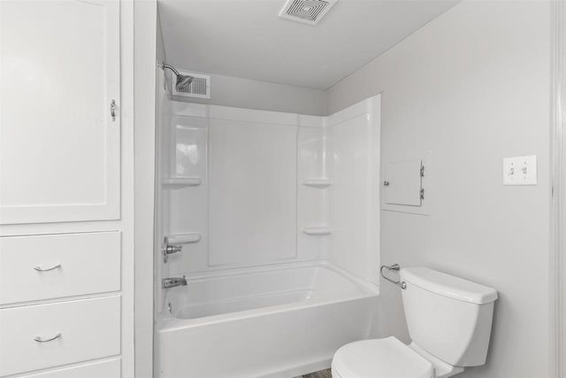 713 JEFFERSON STREET, Little Chute, WI 54140