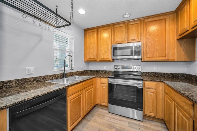 9614 CHARLESBERG DRIVE, Tampa, FL 33635