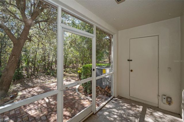 9614 CHARLESBERG DRIVE, Tampa, FL 33635