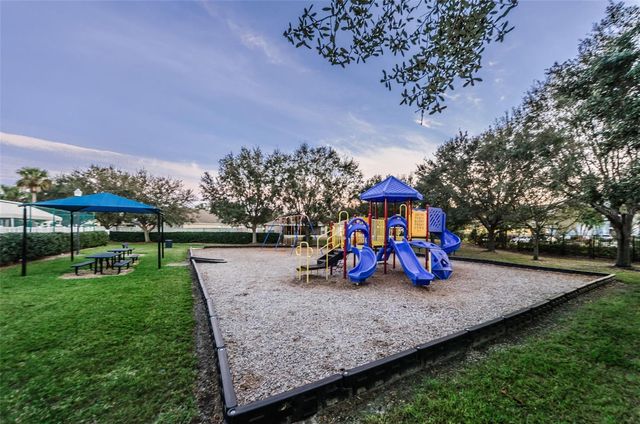 9614 CHARLESBERG DRIVE, Tampa, FL 33635