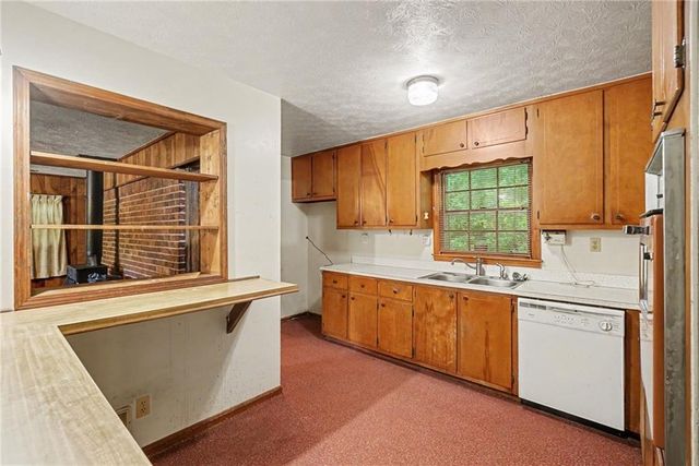 3383 Navaho Trail SE, Smyrna, GA 30080