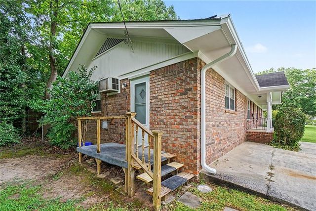 3383 Navaho Trail SE, Smyrna, GA 30080