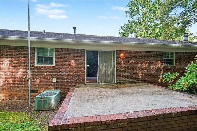 3383 Navaho Trail SE, Smyrna, GA 30080