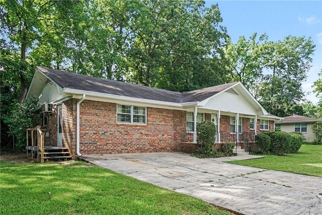 3383 Navaho Trail SE, Smyrna, GA 30080