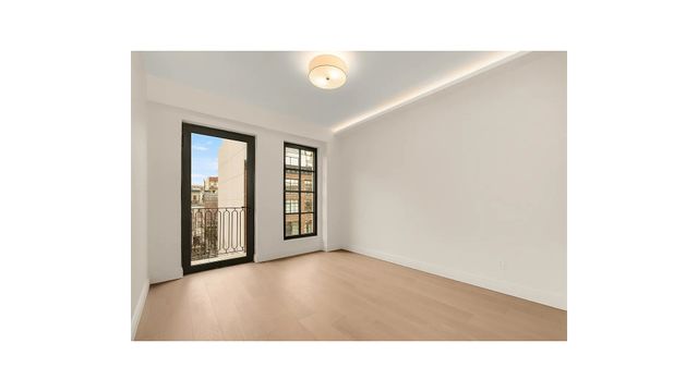 303 W 113th St Ph, New York City, NY 10026