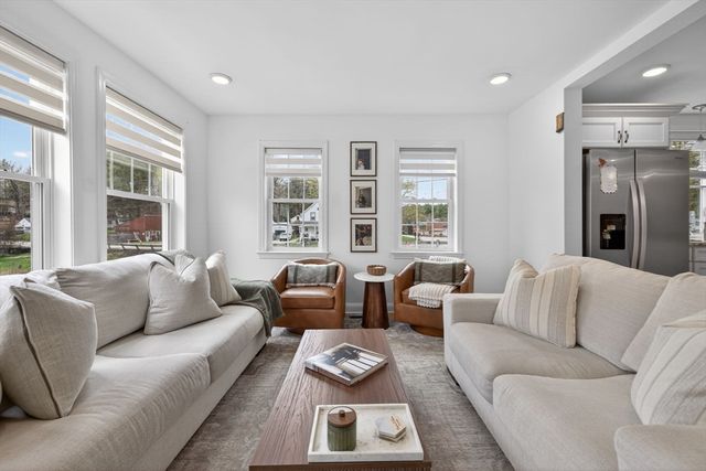 12 Linden St, Berlin, MA 01503