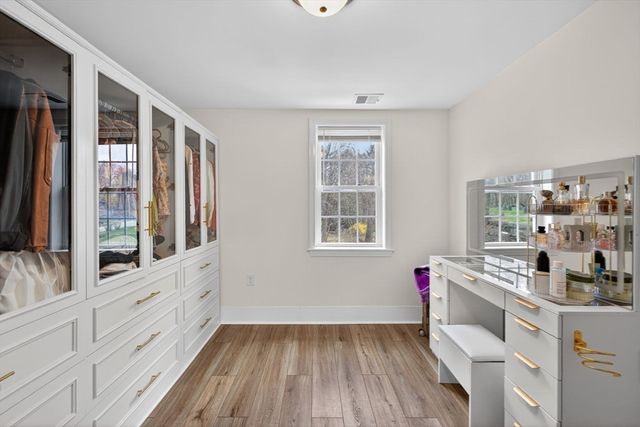 12 Linden St, Berlin, MA 01503