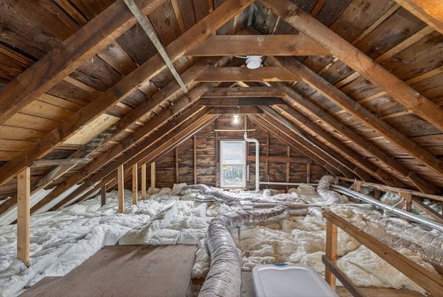 12 Linden St, Berlin, MA 01503