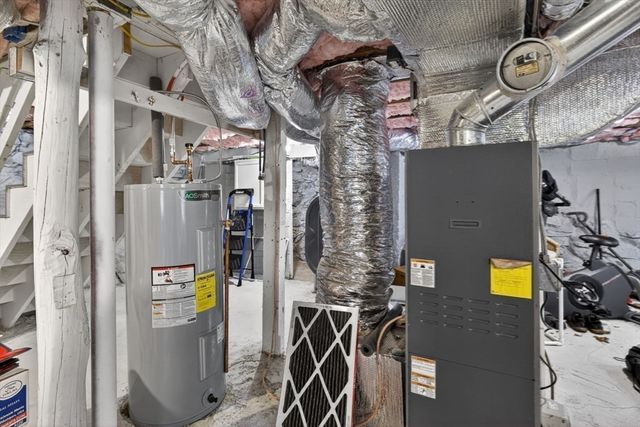 12 Linden St, Berlin, MA 01503